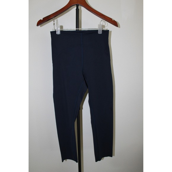lululemon athletica Pants - Lululemon Navy Blue High Rise Cropped Leggings Size 6 Activewear Running